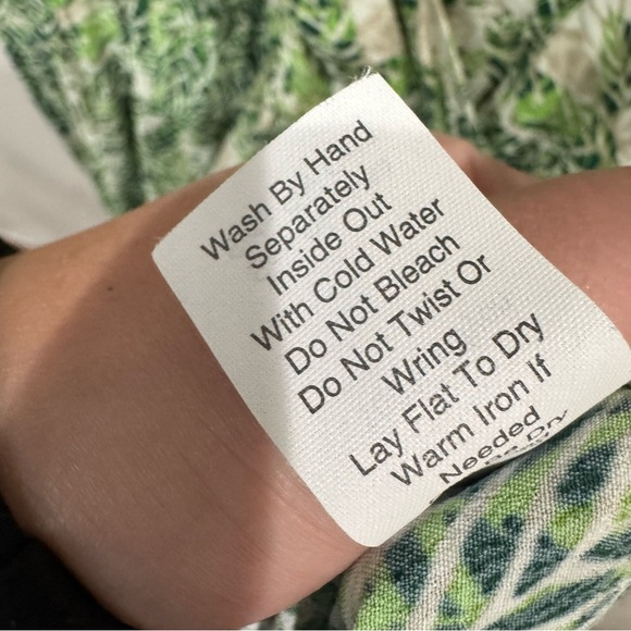 Cabi leaf print faux wrap dress ❤️ - Picture 5 of 8